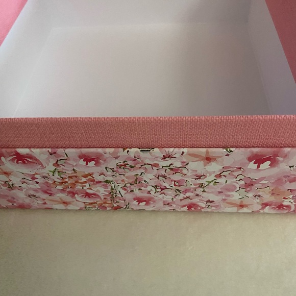 Dior Pink Floral Box - Picture 4 of 9